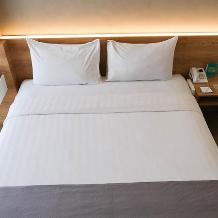 Allstay Hotel Semarang Simpang Lima Exterior photo