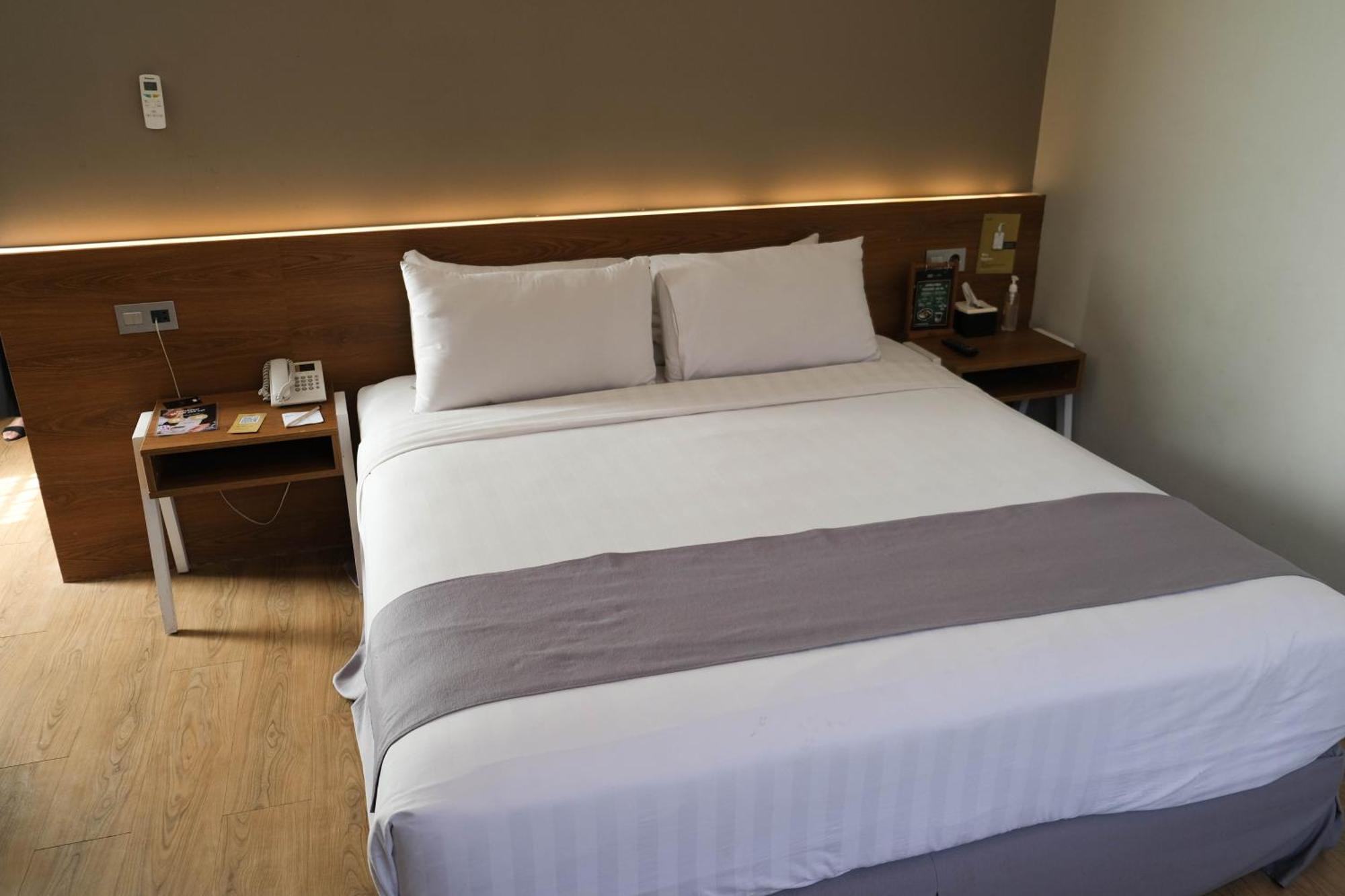 Allstay Hotel Semarang Simpang Lima Exterior photo